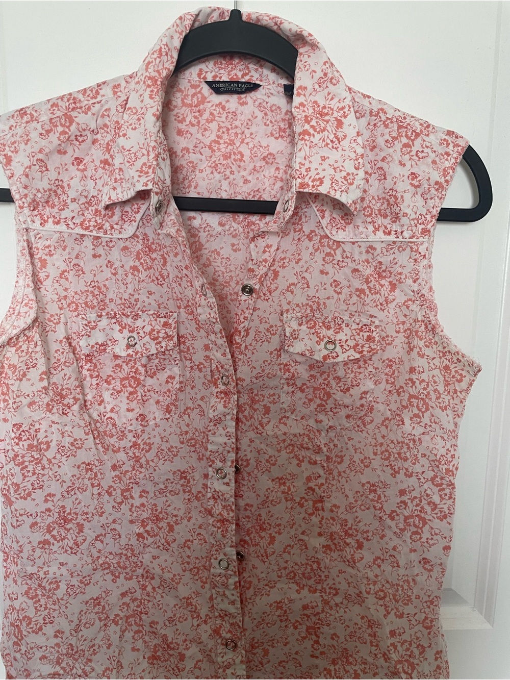 American Eagle Outfitters Coral Pink Floral Sleeveless Button Shirt